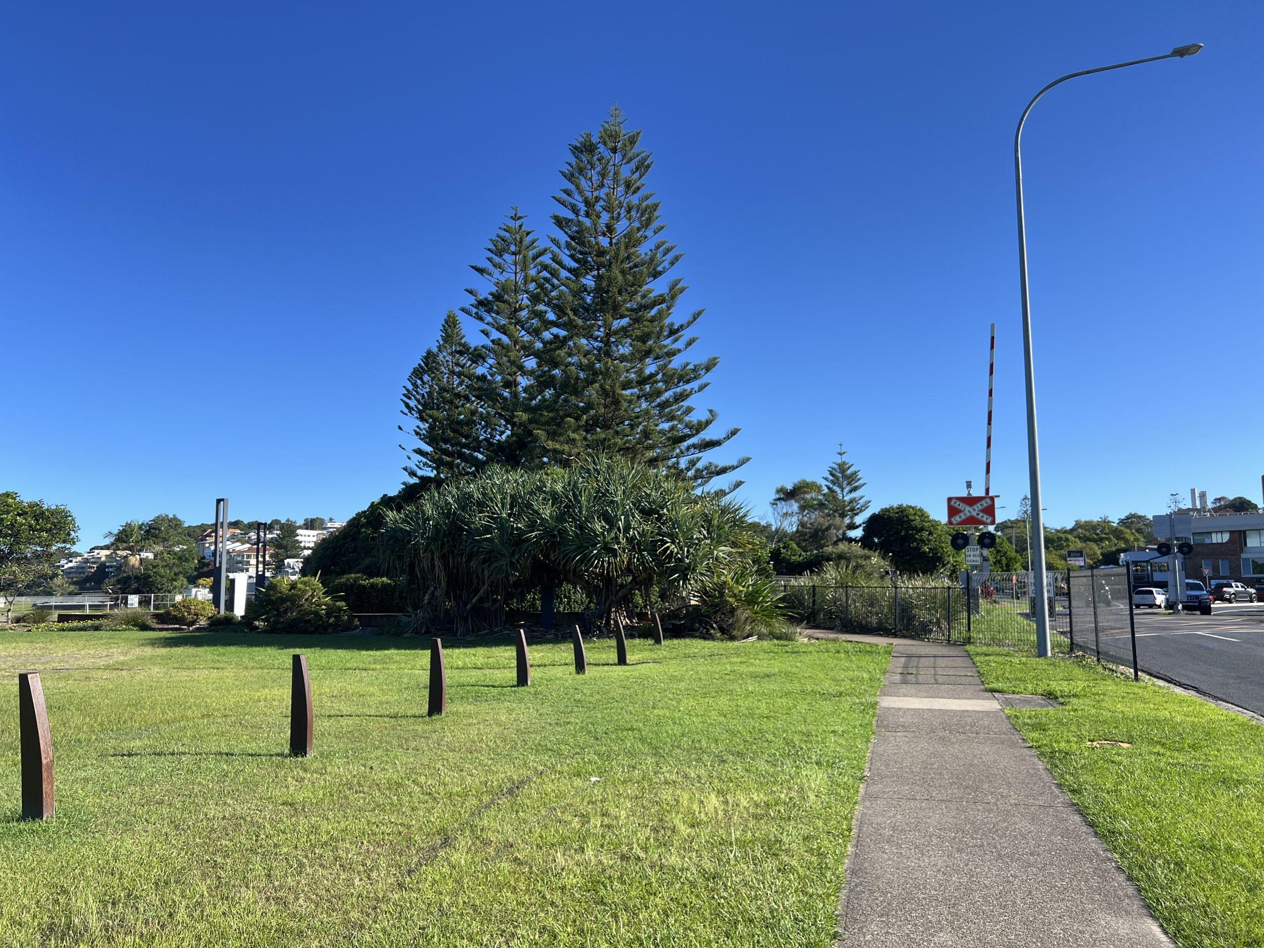 RE1 Marina Drive/Railway